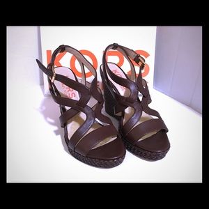Women’s shoes